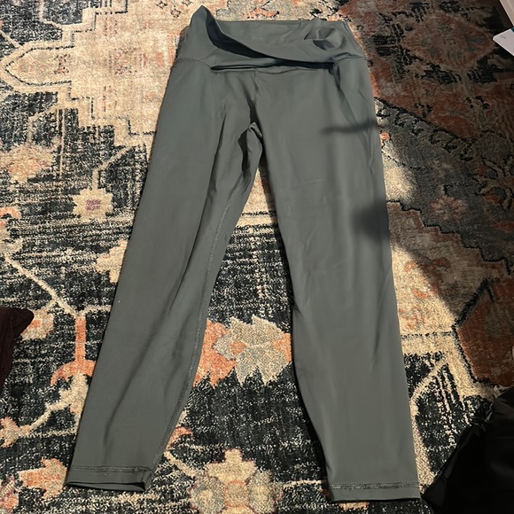 Beautiful mossy green leggings with front overlap - Picture 1 of 1